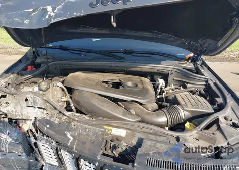 2018 Jeep Grand Cherokee Laredo из США, поврежденный, VIN 1C4RJFAG5JC303309